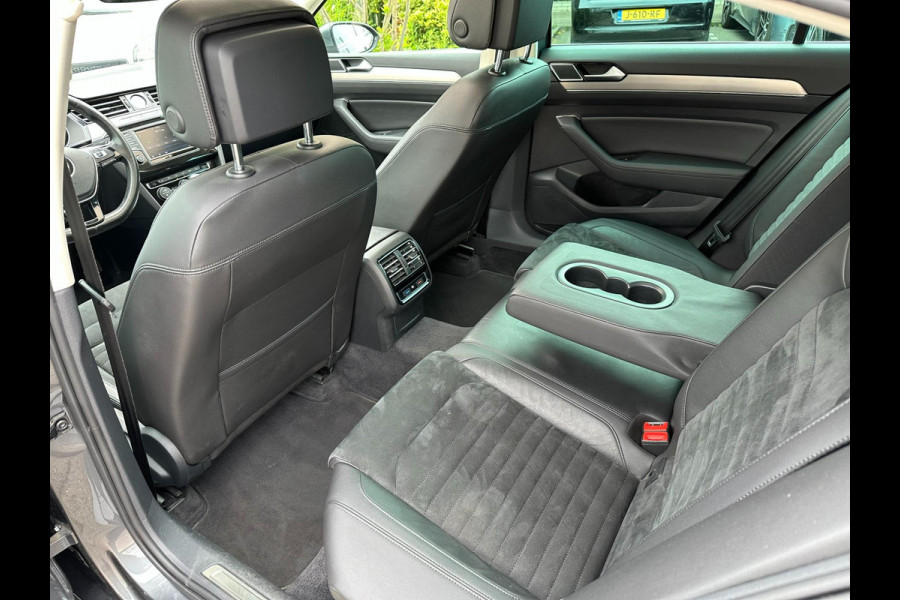Volkswagen Passat 2.0 TDI Business Edition R l ACC l PANO l XENON