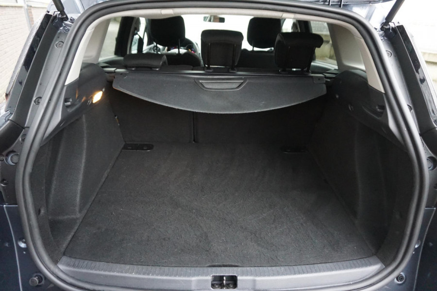 Renault Clio Estate 0.9 TCe Limited/Dealeronderhouden/17Inch.LMV/ Trekhaak.