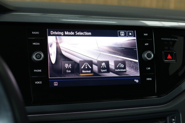 Volkswagen Polo 1.0 TSI Highline *Led*1e eigenaar*ACC*Navi*App Connect*