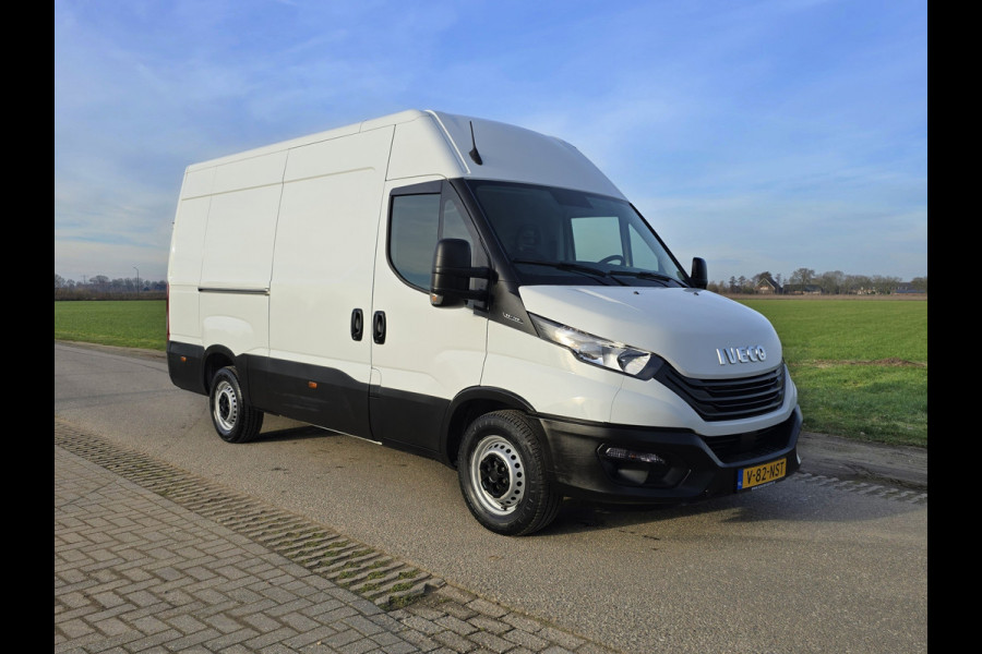 Iveco Daily 35S14V 2.3 352L H2 - 140 Pk - Climate Control - Cruise Control