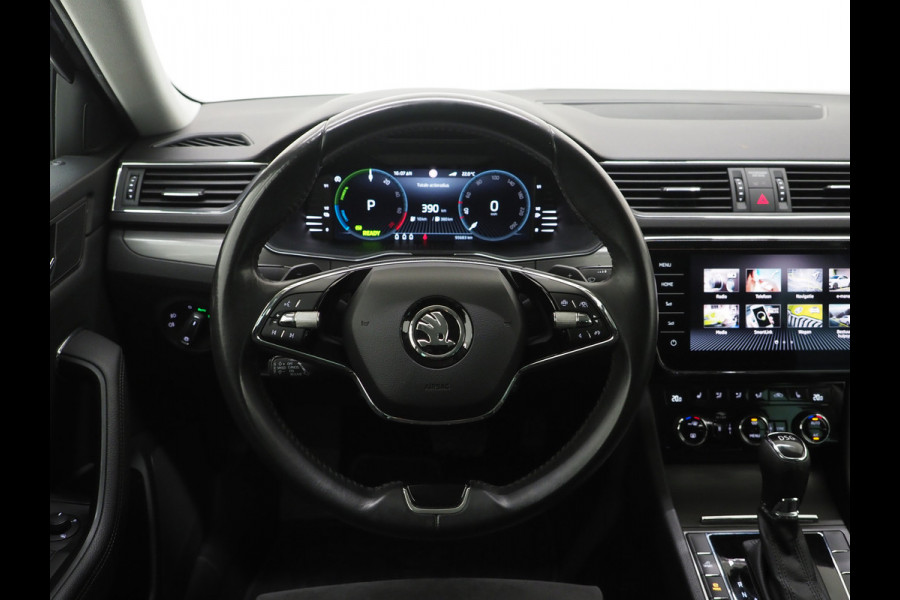 Škoda Superb Combi 1.4 TSI iV 218PK Style | Massage | Trekhaak | Camera | Adaptive Cruise | Keyless | Virtual | Memory | Carplay