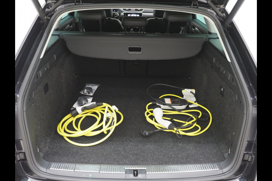 Škoda Superb Combi 1.4 TSI iV 218PK Style | Massage | Trekhaak | Camera | Adaptive Cruise | Keyless | Virtual | Memory | Carplay