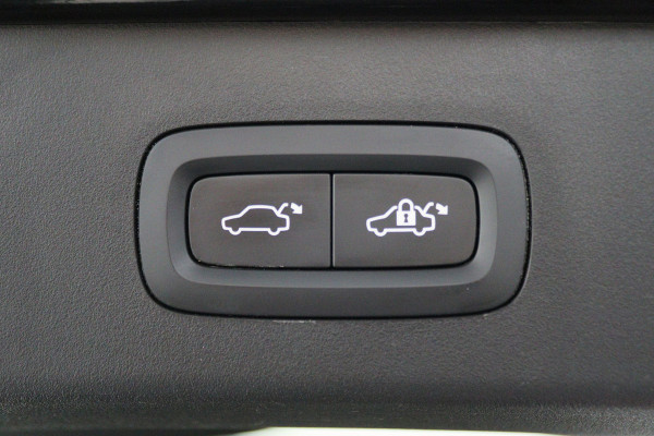 Lynk & Co 01 1.5 Panoramadak, ACC, Keyless, Navigatie, PDC, LED, 20''