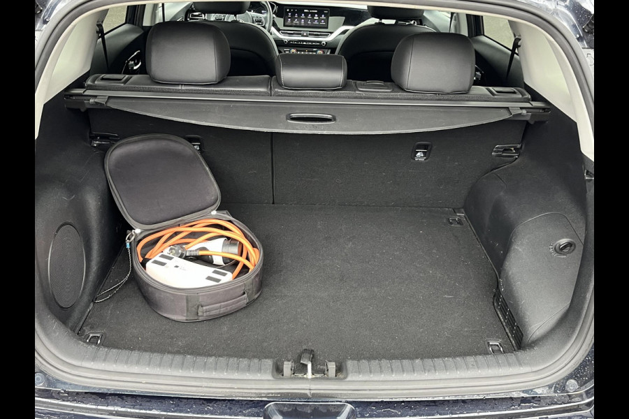 Kia Niro 1.6 GDi PHEV ExecutiveLine PLUG-IN HYBRIDE | 38.000 KM !! |  SCHUIFDAK | ELEKTRISCHE STOELEN MET GEHEUGEN | STOELVENTILATIE & VERWARMING | LEREN BEKLEDING | STUURWIELVERWARMING |  AFN. TREKHAAK | ALL SEASON BANDEN | KIA DEALER ONDERHOUDEN