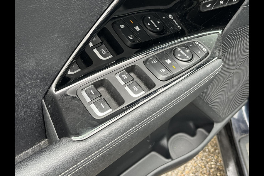 Kia Niro 1.6 GDi PHEV ExecutiveLine PLUG-IN HYBRIDE | 38.000 KM !! |  SCHUIFDAK | ELEKTRISCHE STOELEN MET GEHEUGEN | STOELVENTILATIE & VERWARMING | LEREN BEKLEDING | STUURWIELVERWARMING |  AFN. TREKHAAK | ALL SEASON BANDEN | KIA DEALER ONDERHOUDEN