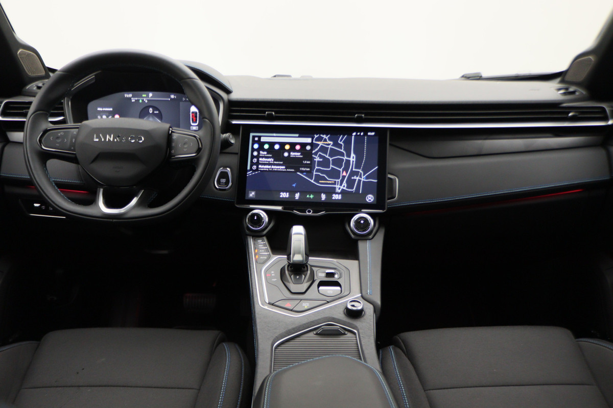 Lynk & Co 01 1.5 Two-Tone, 360° Camera, Panoramadak, Zwarte hemel, ACC, Keyless, PDC, LED, 20''