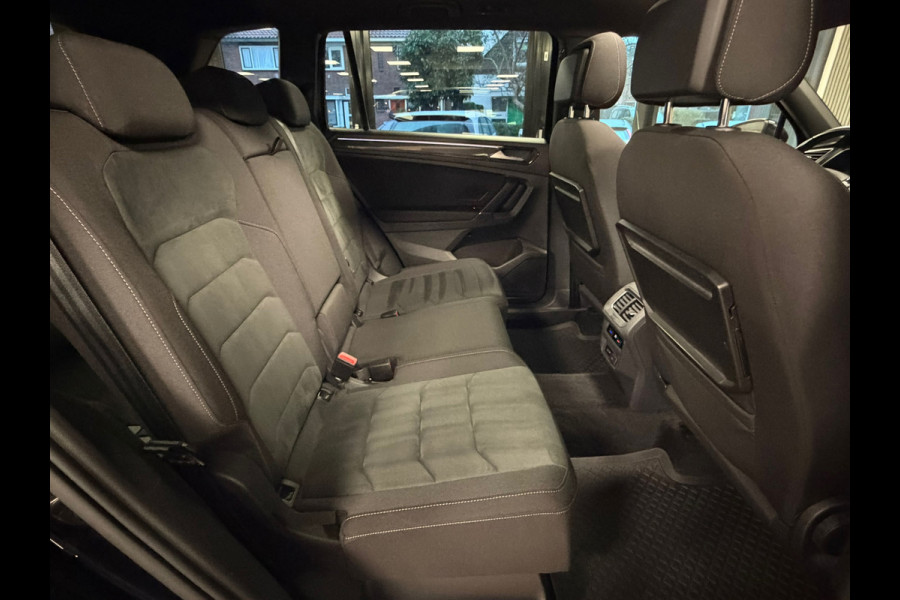 Volkswagen Tiguan Allspace 1.4 TSI Highline150PK DSG BNS R-LINE PANO NAVI CAMERA LED TREKHAAK 19 INCH Carplay