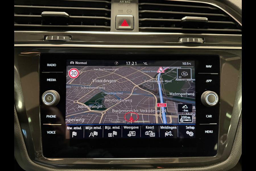 Volkswagen Tiguan Allspace 1.4 TSI Highline150PK DSG BNS R-LINE PANO NAVI CAMERA LED TREKHAAK 19 INCH Carplay