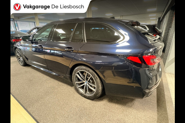 BMW 5 Serie Touring 530e xDrive High Executive M-sport / leer / pano / navi / head-up / Apple carplay