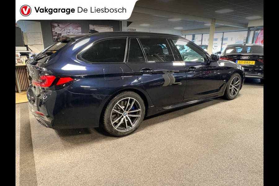 BMW 5 Serie Touring 530e xDrive High Executive M-sport / leer / pano / navi / head-up / Apple carplay