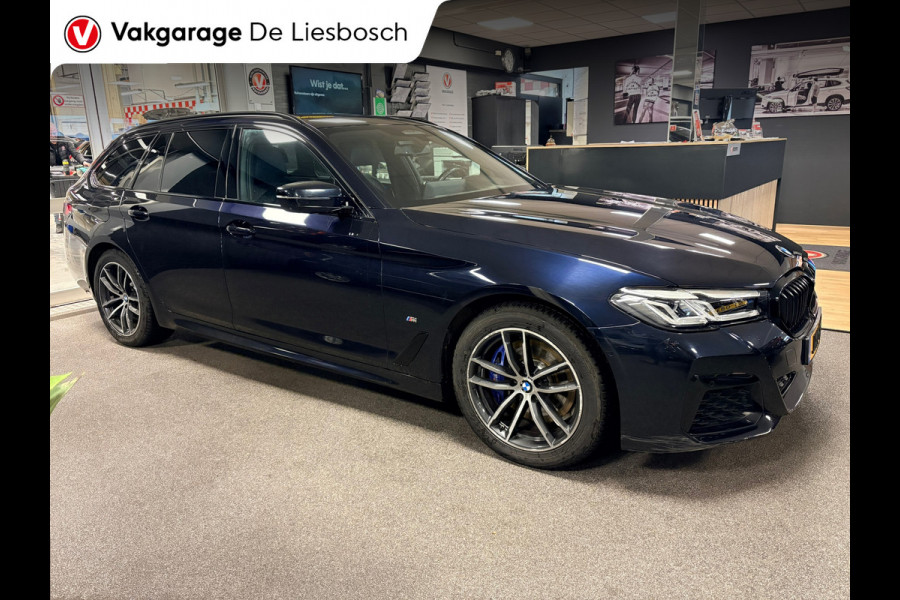 BMW 5 Serie Touring 530e xDrive High Executive M-sport / leer / pano / navi / head-up / Apple carplay