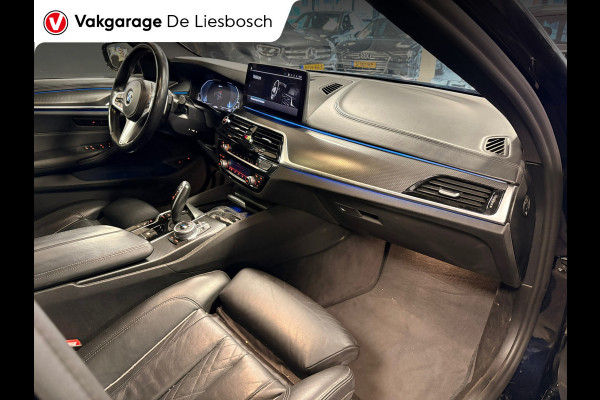 BMW 5 Serie Touring 530e xDrive High Executive M-sport / leer / pano / navi / head-up / Apple carplay