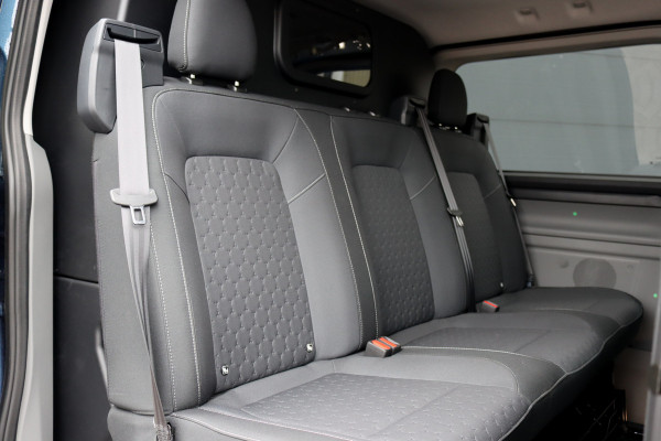 Ford Transit Custom 300 2.0 TDCI L2H1 Limited DC | Adaptieve Cruise Control | Elek. Trekhaak | Stoelverwarming | Camera | Apple Carplay/Android Auto | Navigatie | LED |