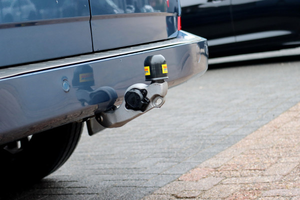 Ford Transit Custom 300 2.0 TDCI L2H1 Limited DC | Adaptieve Cruise Control | Elek. Trekhaak | Stoelverwarming | Camera | Apple Carplay/Android Auto | Navigatie | LED |