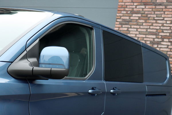 Ford Transit Custom 300 2.0 TDCI L2H1 Limited DC | Adaptieve Cruise Control | Elek. Trekhaak | Stoelverwarming | Camera | Apple Carplay/Android Auto | Navigatie | LED |