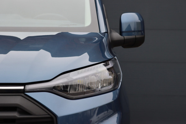 Ford Transit Custom 300 2.0 TDCI L2H1 Limited DC | Adaptieve Cruise Control | Elek. Trekhaak | Stoelverwarming | Camera | Apple Carplay/Android Auto | Navigatie | LED |