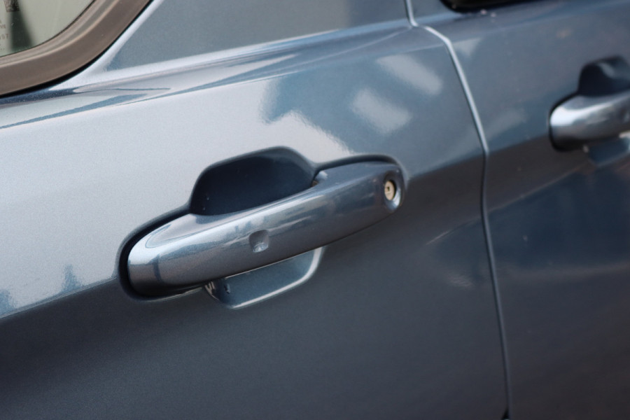 Ford Transit Custom 300 2.0 TDCI L2H1 Limited DC | Adaptieve Cruise Control | Elek. Trekhaak | Stoelverwarming | Camera | Apple Carplay/Android Auto | Navigatie | LED |