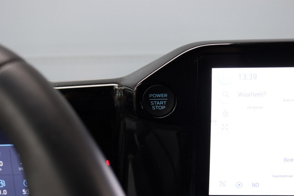 Ford Transit Custom 300 2.0 TDCI L2H1 Limited DC | Adaptieve Cruise Control | Elek. Trekhaak | Stoelverwarming | Camera | Apple Carplay/Android Auto | Navigatie | LED |