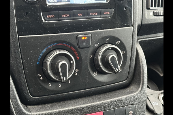 Peugeot Boxer 335 2.0 BlueHDI L3H2 Bus met laadklep