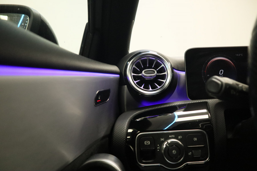 Mercedes-Benz A-Klasse 220 Premium Plus Cruise/Climate Panoramadak PDC