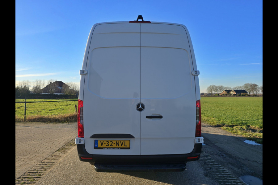 Mercedes-Benz Sprinter 315 1.9 CDI L2 H2 RWD - 150 Pk - Euro 6 - ParkeerCamera - MBUX - Airco - Cruise Control