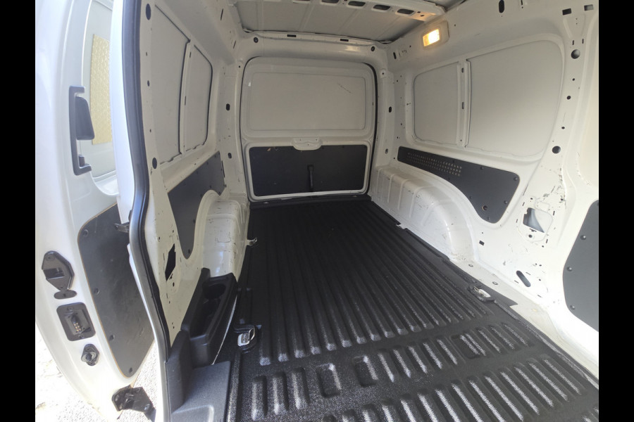 Volkswagen Caddy 2.0 TDI L2H1 BMT Maxi Trendline - 102 Pk - Euro 6 - Airco - Stoelverwarming