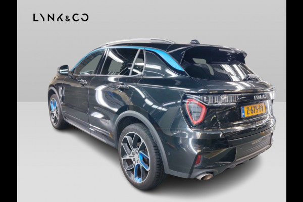 Lynk & Co 01 1.5 262PK PHEV Zwarte hemel 360° Trekhaak StoelVerw. Pano.dak Plug-in