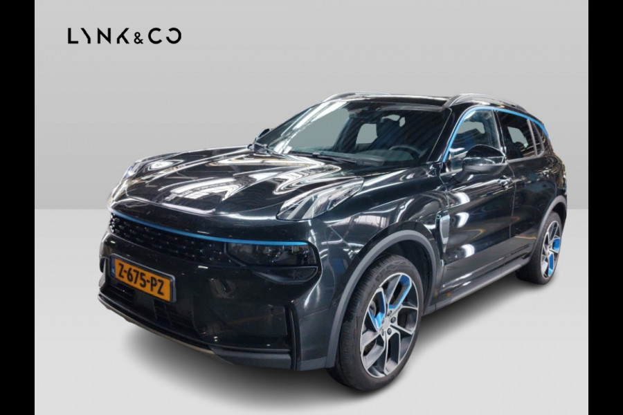 Lynk & Co 01 1.5 262PK PHEV Zwarte hemel 360° Trekhaak StoelVerw. Pano.dak Plug-in