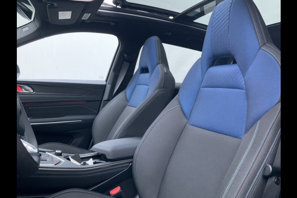 Lynk & Co 01 1.5 262PK PHEV Zwarte hemel 360° Trekhaak StoelVerw. Pano.dak Plug-in