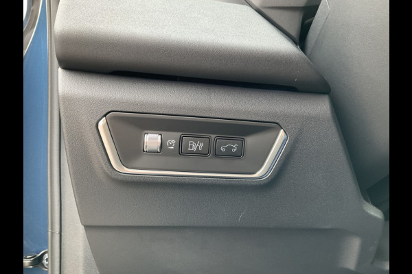 Lynk & Co 01 1.5 262PK PHEV Zwarte hemel 360° Trekhaak StoelVerw. Pano.dak Plug-in