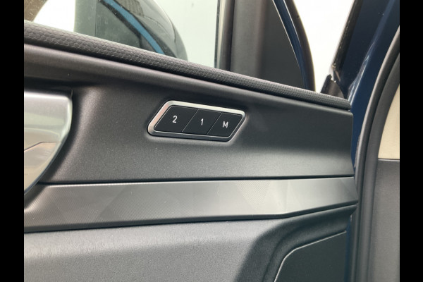 Lynk & Co 01 1.5 262PK PHEV Zwarte hemel 360° Trekhaak StoelVerw. Pano.dak Plug-in