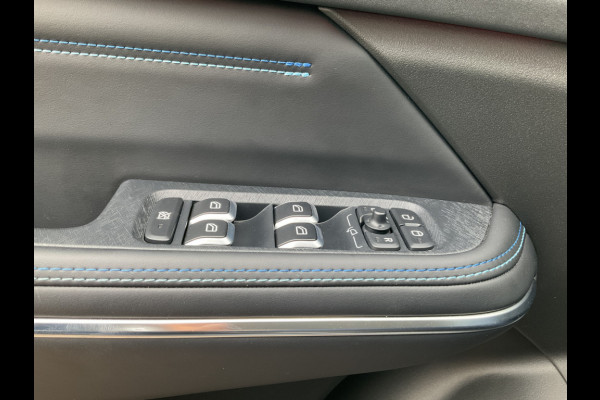 Lynk & Co 01 1.5 262PK PHEV Zwarte hemel 360° Trekhaak StoelVerw. Pano.dak Plug-in