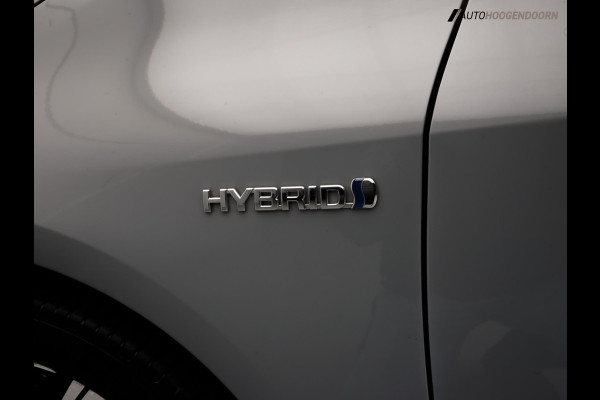 Toyota Corolla Touring Sports 2.0 Hybrid Business Plus Sport (LED,KEYLESS,STOELVERWARMING,CAMERA,ADAPTIVE CRUISE,PREMIUM KLEUR)