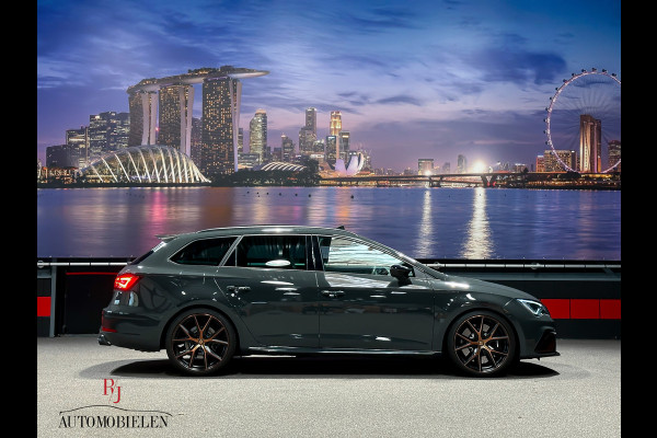 Seat Leon ST 2.0 TSI CUPRA R 300 Carbon Brembo Limited edition
