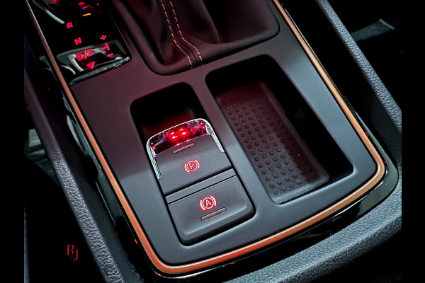 Seat Leon ST 2.0 TSI CUPRA R 300 Carbon Brembo Limited edition