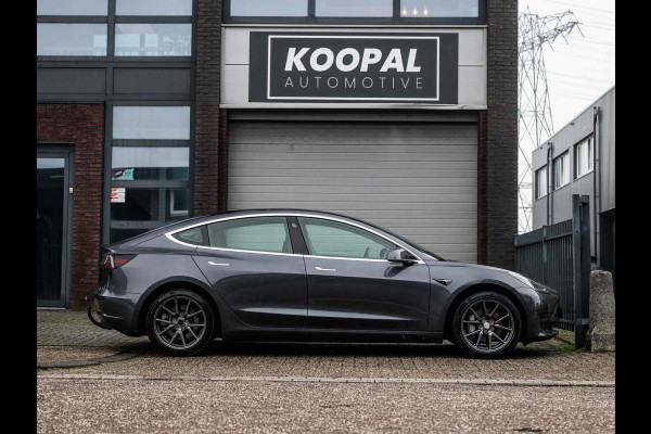 Tesla Model 3 Standard RWD Plus 60 kWh | Trekhaak | Full Autopilot | 92% SoH |