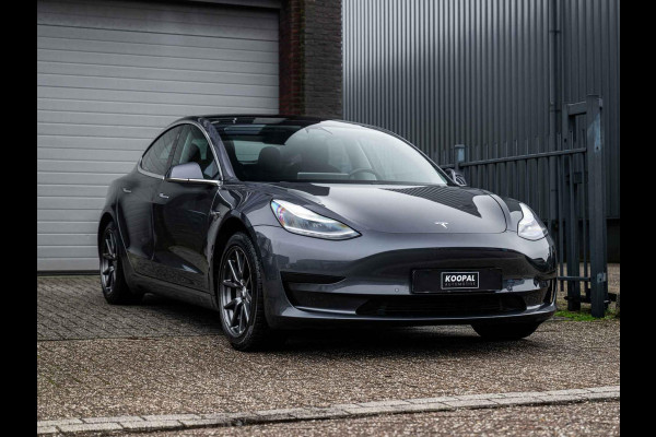 Tesla Model 3 Standard RWD Plus 60 kWh | Trekhaak | Full Autopilot | 92% SoH |
