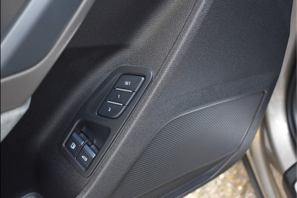 Audi Q3 Sportback 45 TFSI e S-Line 245 Pk Pano Memory Leder Matrix Keyless 360 Camera Trekhaak 19 Inch