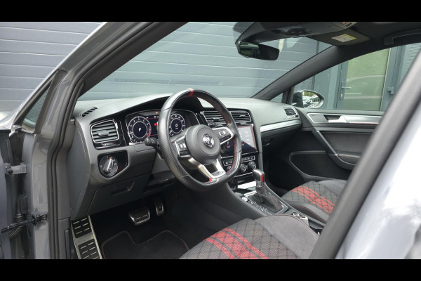 Volkswagen Golf 2.0 TSI GTI TCR | Pano | Carplay | Led | Navi