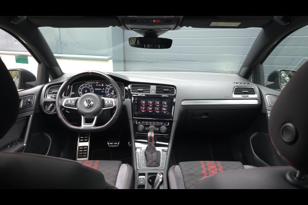 Volkswagen Golf 2.0 TSI GTI TCR | Pano | Carplay | Led | Navi