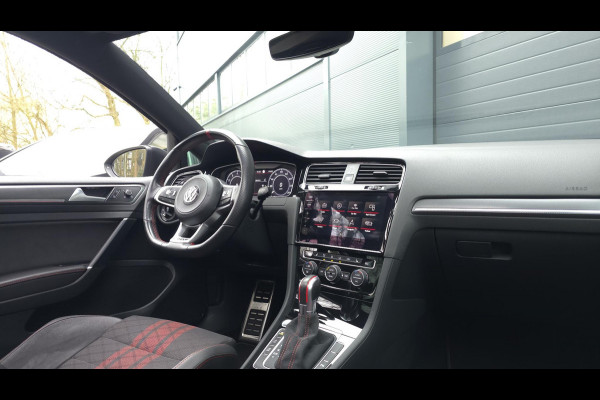 Volkswagen Golf 2.0 TSI GTI TCR | Pano | Carplay | Led | Navi