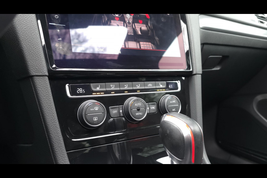 Volkswagen Golf 2.0 TSI GTI TCR | Pano | Carplay | Led | Navi