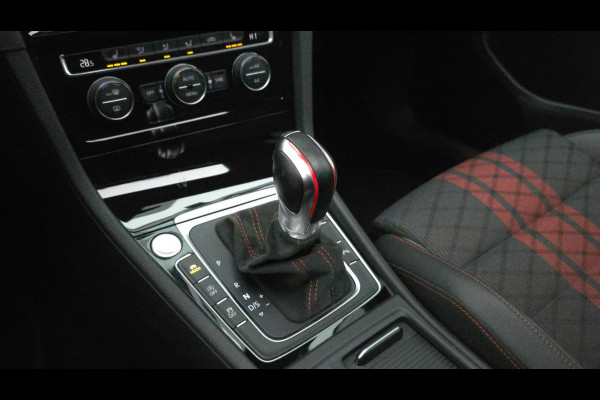 Volkswagen Golf 2.0 TSI GTI TCR | Pano | Carplay | Led | Navi