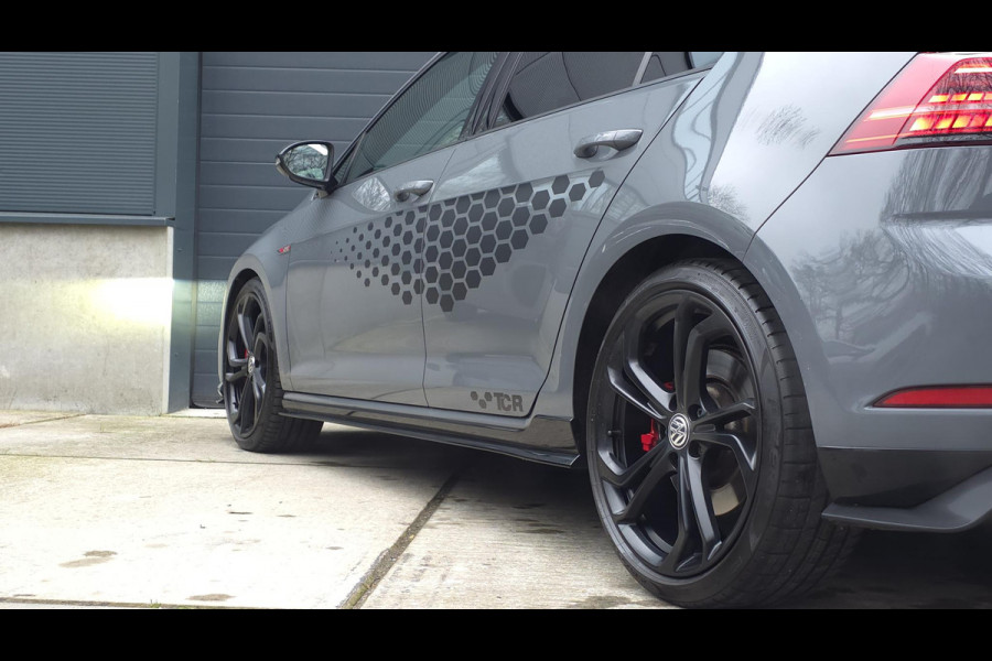Volkswagen Golf 2.0 TSI GTI TCR | Pano | Carplay | Led | Navi