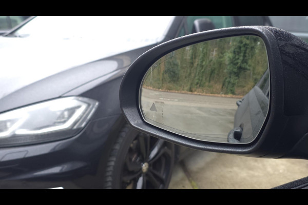 Mercedes-Benz C-Klasse 220 d AMG Line | Panorama | Sfeer | Carplay | Camera