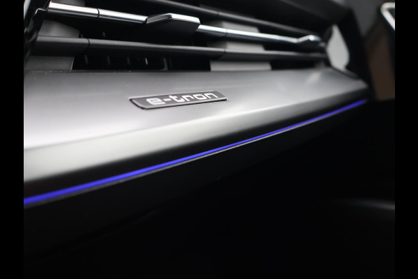 Audi Q4 e-tron 40 LAUNCH EDITION ADVANCED 77KWH + WEGKL. TREKHAAK | SPORTSTOELEN | ADAPTIVE CRUISE | CARPLAY | STOELVERW.