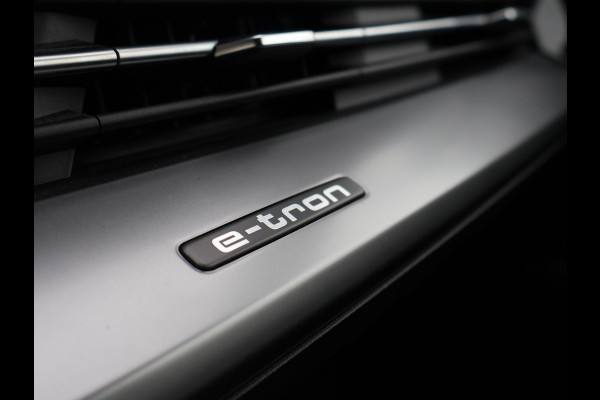 Audi Q4 e-tron 40 LAUNCH EDITION ADVANCED 77KWH + WEGKL. TREKHAAK | SPORTSTOELEN | ADAPTIVE CRUISE | CARPLAY | STOELVERW.