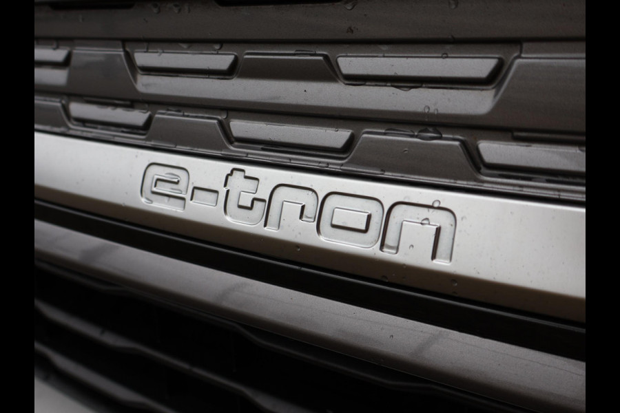 Audi Q4 e-tron 40 LAUNCH EDITION ADVANCED 77KWH + WEGKL. TREKHAAK | SPORTSTOELEN | ADAPTIVE CRUISE | CARPLAY | STOELVERW.