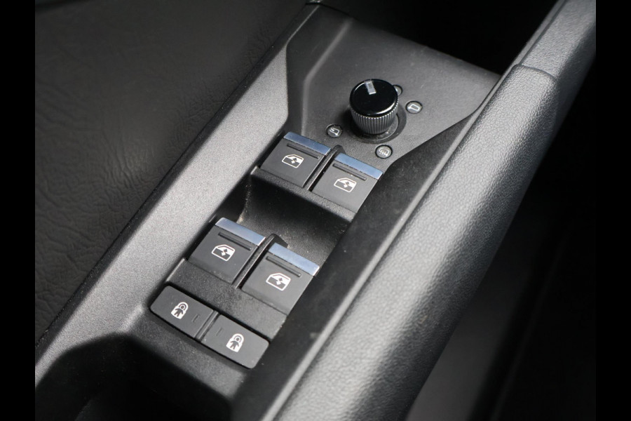 Audi Q4 e-tron 40 LAUNCH EDITION ADVANCED 77KWH + WEGKL. TREKHAAK | SPORTSTOELEN | ADAPTIVE CRUISE | CARPLAY | STOELVERW.