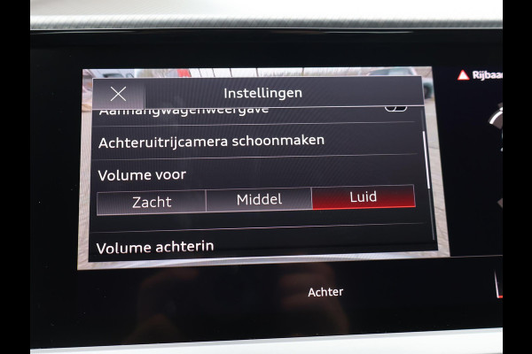 Audi Q4 e-tron 40 LAUNCH EDITION ADVANCED 77KWH + WEGKL. TREKHAAK | SPORTSTOELEN | ADAPTIVE CRUISE | CARPLAY | STOELVERW.